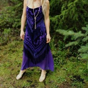 EUC vintage silk/velvet dress